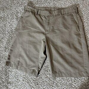 Walter Hagen Shorts Mens 34 Essential Golf Flat Front Classic Polyester